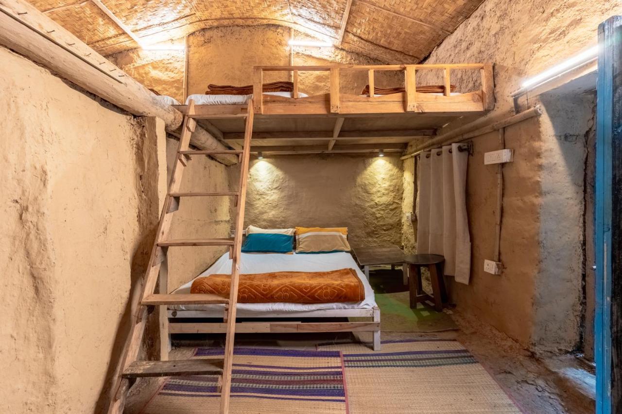 Patwa Dunga Vista Hostel Jeolikote, Nainital מראה חיצוני תמונה